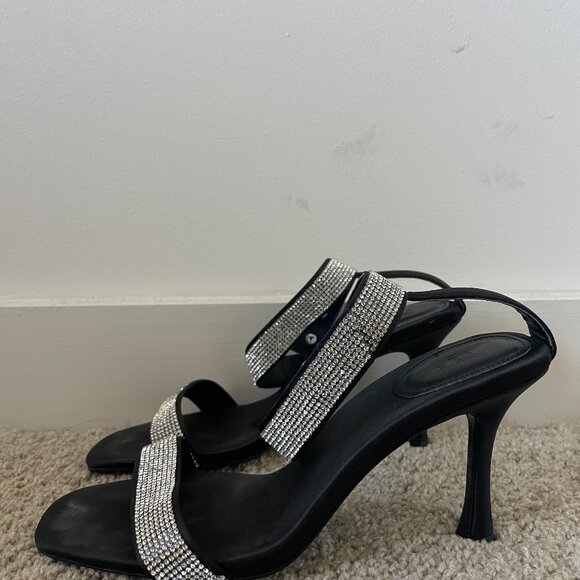 Heels - Picture 1 of 2